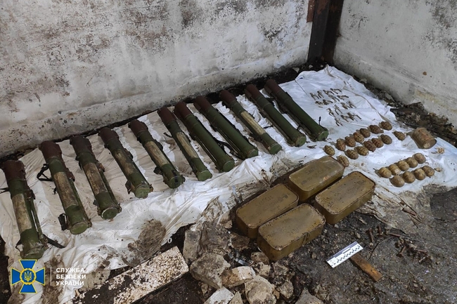 СБУ ліквідувала на Донеччині схрон зі зброєю, залишений бойовиками угруповання терориста Гіркіна