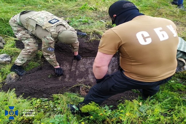 На Донеччині СБУ викрила схрон снайпера терористичної організації «ДНР»