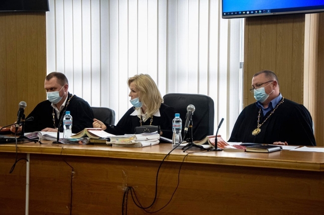Высший совет правосудия уволил двух судей, давших Стерненко условный срок