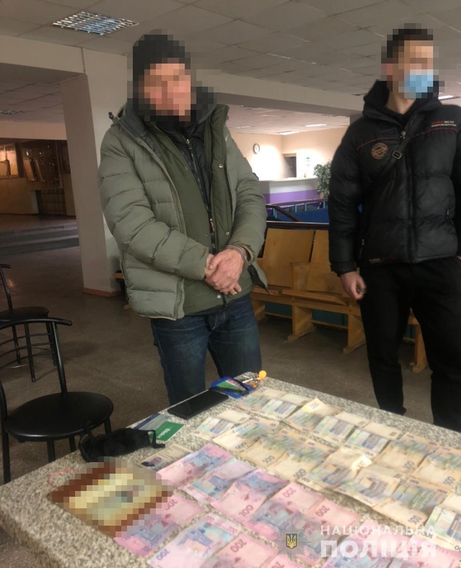 В Харькове общественники “выбивали” деньги у ассенизаторов – полиция (ФОТО)