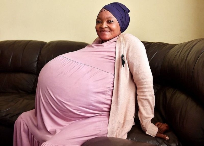 Історія про жінку, що народила 10 дітей, виявилася фейком. Вона навіть не була вагітною