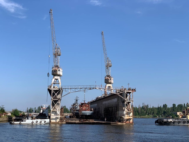 Миколаївський суднобудівний завод завершує ремонт двох кораблів для ВМС України