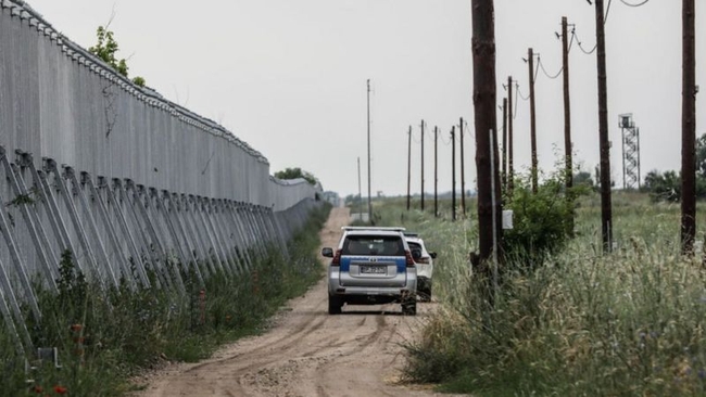 Греція звела 40 км стіни на кордоні з Туреччиною. Стримувати афганських мігрантів