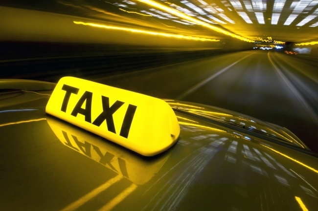 Гетманцев пообещал обязать таксистов устанавливать кассовые аппараты