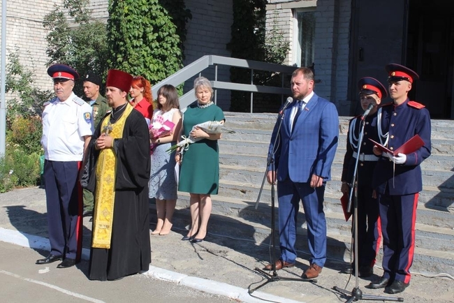 В оккупированном Алчевске подростков «посвятили в казаков» (ФОТО)