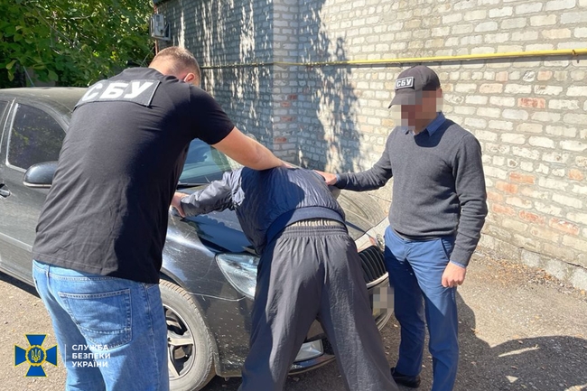 СБУ затримала одного з організаторів псевдореферендуму на Луганщині: зловмисник 7 років переховувався в РФ