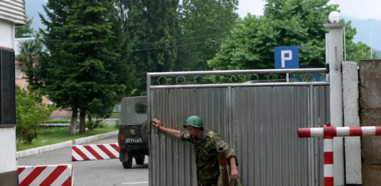 В оккупированный Крым перебрасывают войска с Северного Кавказа