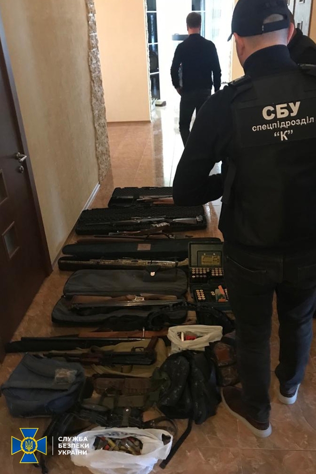СБУ викрила організовану злочинну групу, яка розкрадала «оборонні» кошти