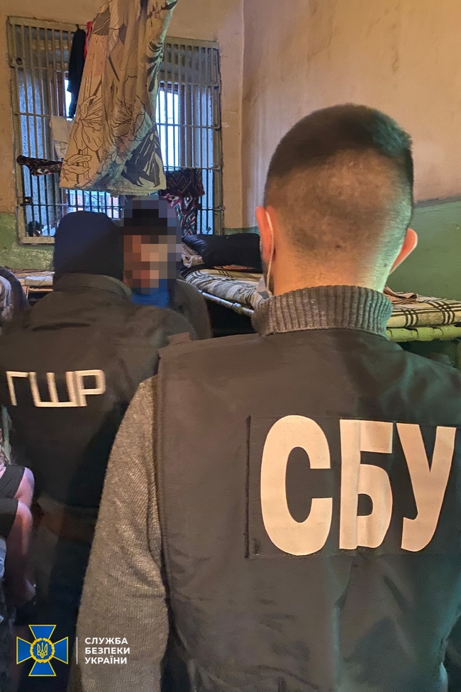 СБУ заблокувала загальноукраїнську мережу онлайн-шахраїв, яку організував ув’язнений Вінницької колонії