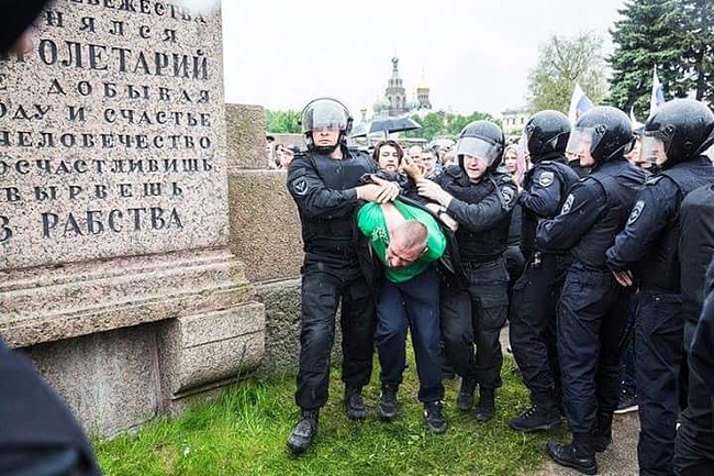 В Москве с Пушкинской площади пропали 105 барьеров для оцепления на митингах