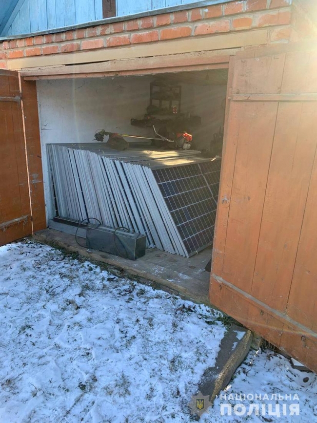 На Житомирщине с солнечной электростанции украли панели и вывезли в Сумскую область