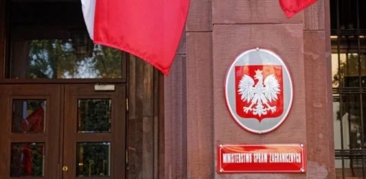 Высылка польского дипломата из Беларуси: в Варшаве выступили с жестким заявлением