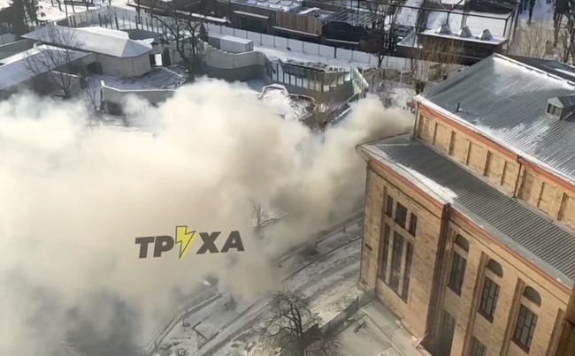 Пожар в Харьковском национальном университете (ФОТО, ВИДЕО)