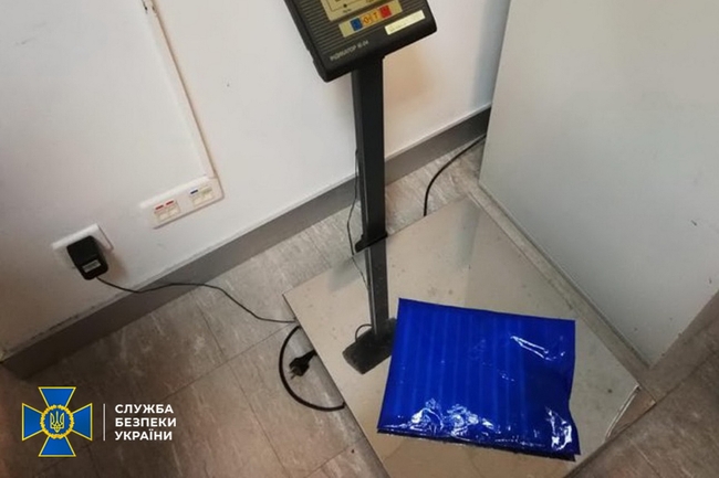 Викритого СБУ наркокур’єра засуджено до 6 років ув’язнення: намагався ввезти в Україну партію кокаїну вартістю майже 10 млн грн