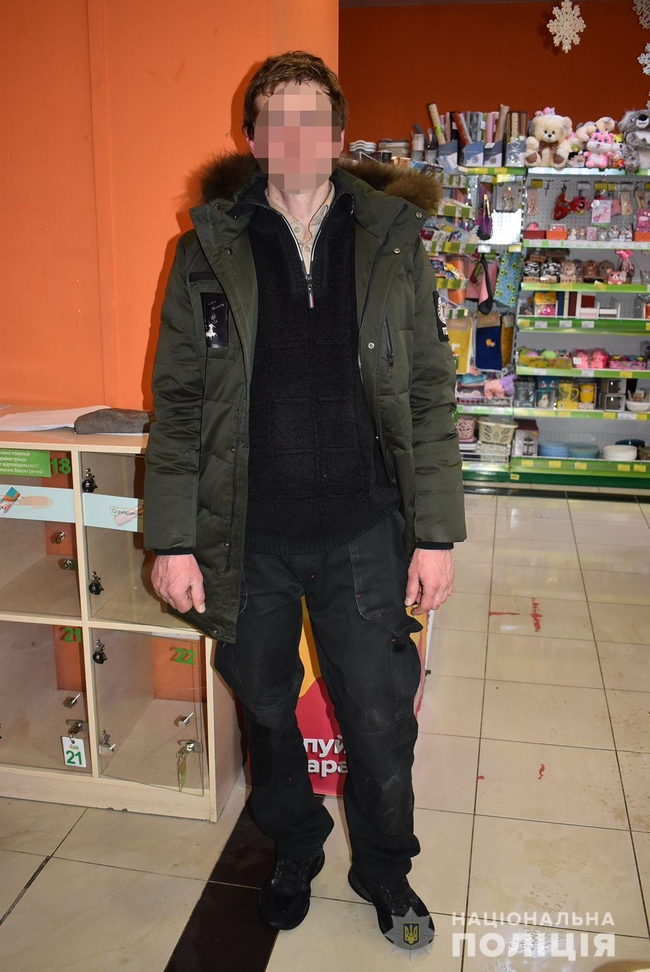 На Пушкинской продавщицы задержали магазинного вора (ФОТО)
