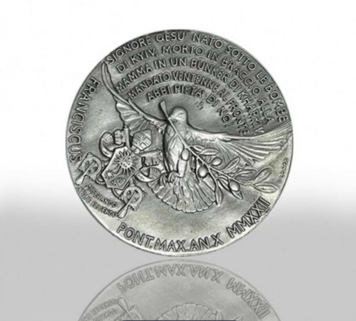 У Ватикані випустили спеціальну срібну монету, присвячену Україні