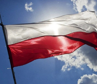 Польща збирає гроші на 20 дронів-камікадзе Warmate для України