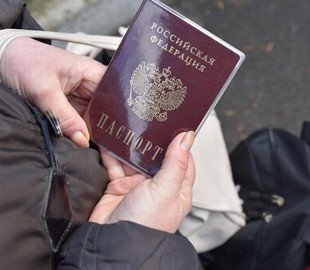 В Україні шукають методи боротьби з примусовою паспортизацією на окупованих територіях