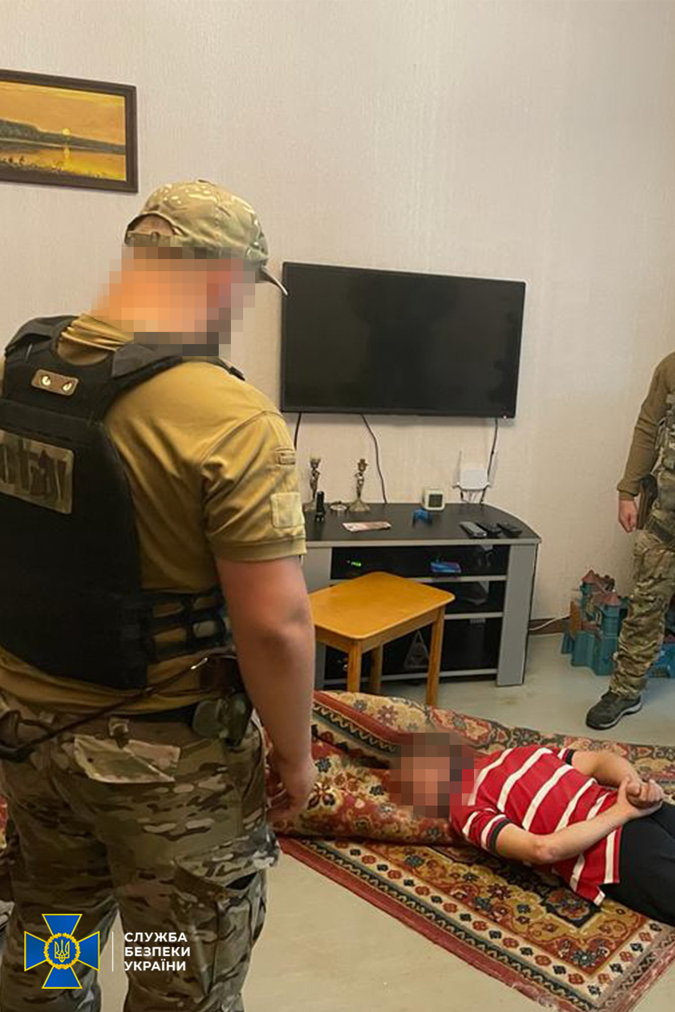 СБУ затримала двох російських агентів, які шукали «слабкі місця» в оборонних рубежах Сумщини (ВІДЕО)
