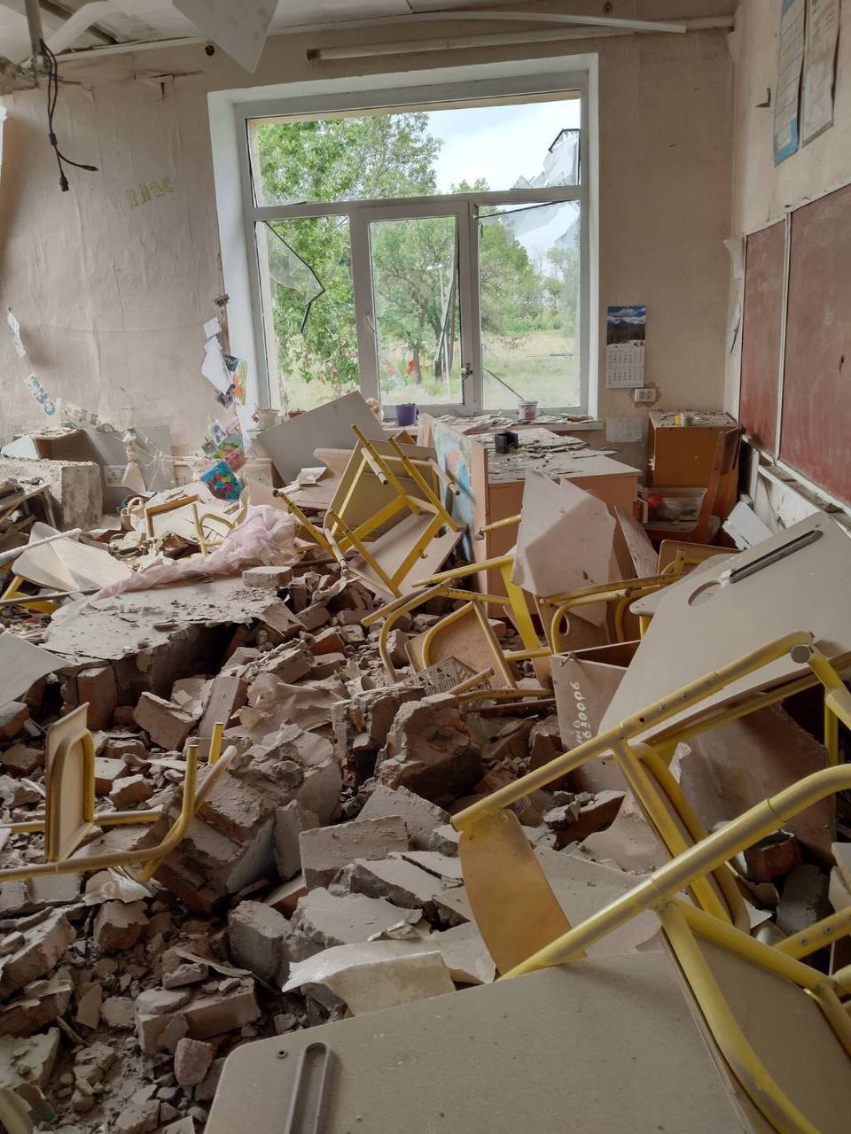 Окупанти розбили школу в селі Лебяже