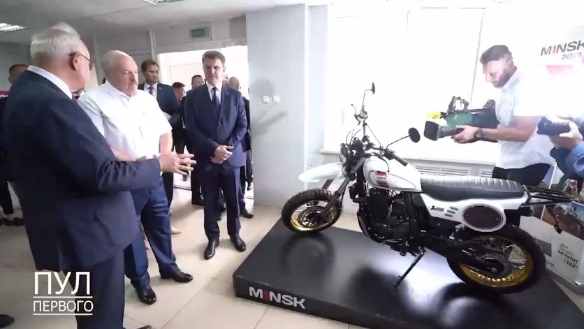 Лукашенку презентували новий мотоцикл Мінськ