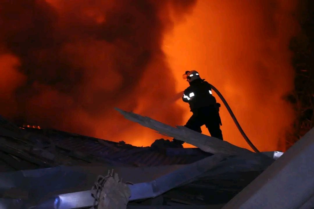 Харків: інформація щодо ліквідації пожежі у триповерховому житловому будинку (станом на 07:00)