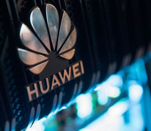 США забороняють телекомунікаційне обладнання Huawei, ZTE через ризик безпеки даних