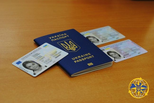 У росії почали торгувати українськими паспортами – щоб виїхати за кордон