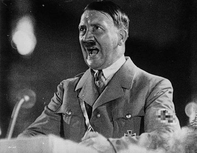 Когда Гитлер в 1945 году укрылся в бункере, он уже был заядлым наркоманом