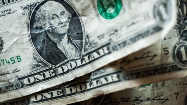 США отключили от долларов последний крупный российский госбанк