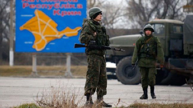 Паники нет: крымчане выезжают из населенных пунктов, где оккупанты создают склады боеприпасов