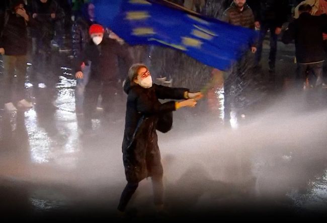 В грузинских городах не утихают протесты