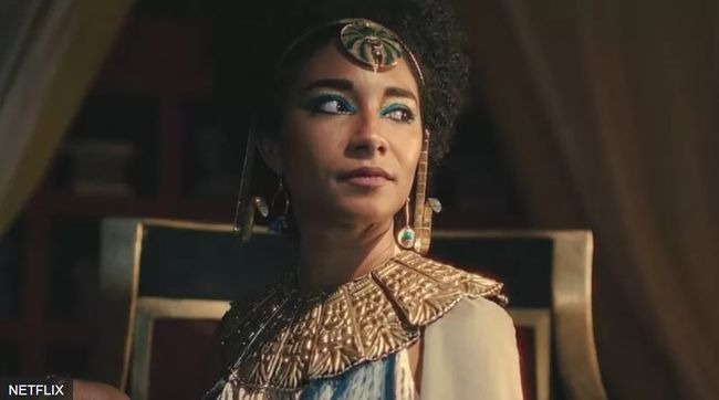Серіал Netflix Клеопатра викликав скандал у Єгипті. А все через колір шкіри головної героїні