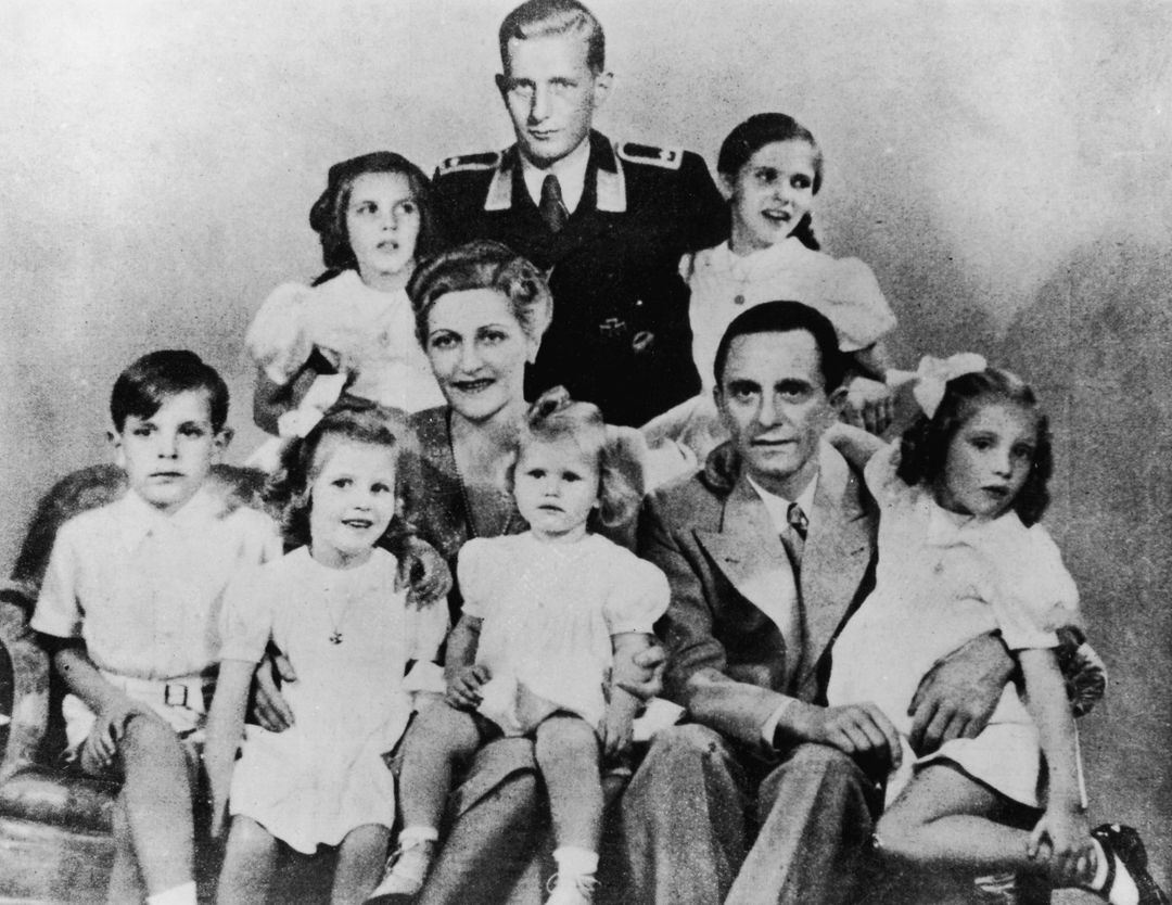 Британский историк Кристиан Гошен подсчитал, сколько топовых нацистов покончили с собой