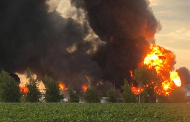 С начала широкомасштабного вторжения российские оккупанты разрушили 35 нефтебаз в Украине