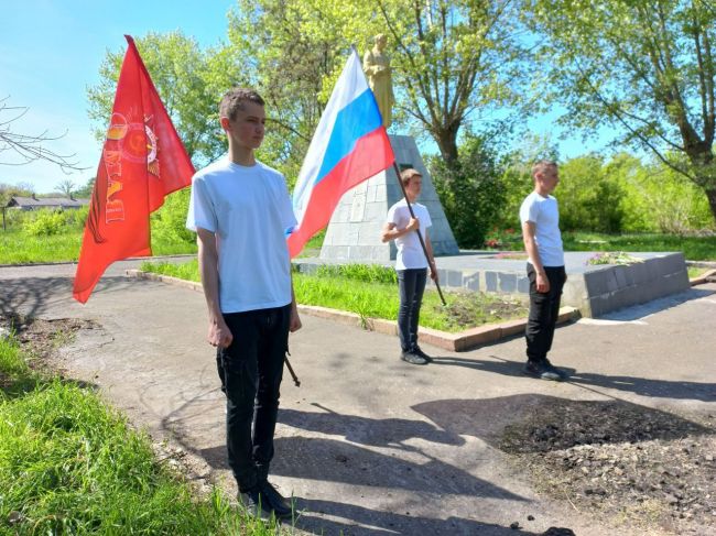 В Лисичанске оккупанты провели День победобесия