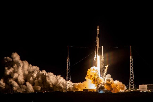 SpaceX успешно вернула на Землю уже 200 ракет. Компания запускает по две ракеты в день