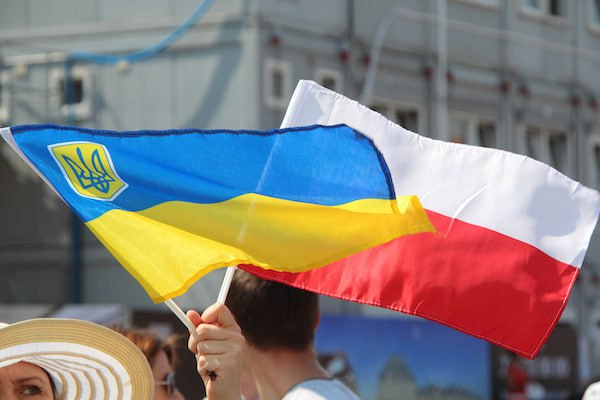 64% поляків оцінюють відносини з Україною позитивно