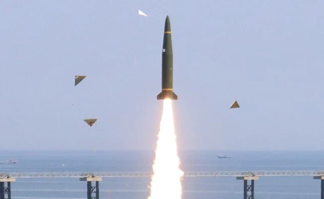 Запущена КНДР балістична ракета впала у морі