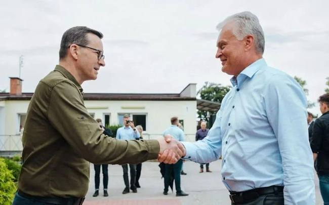 Польща та Литва - термінова зустріч лідерів