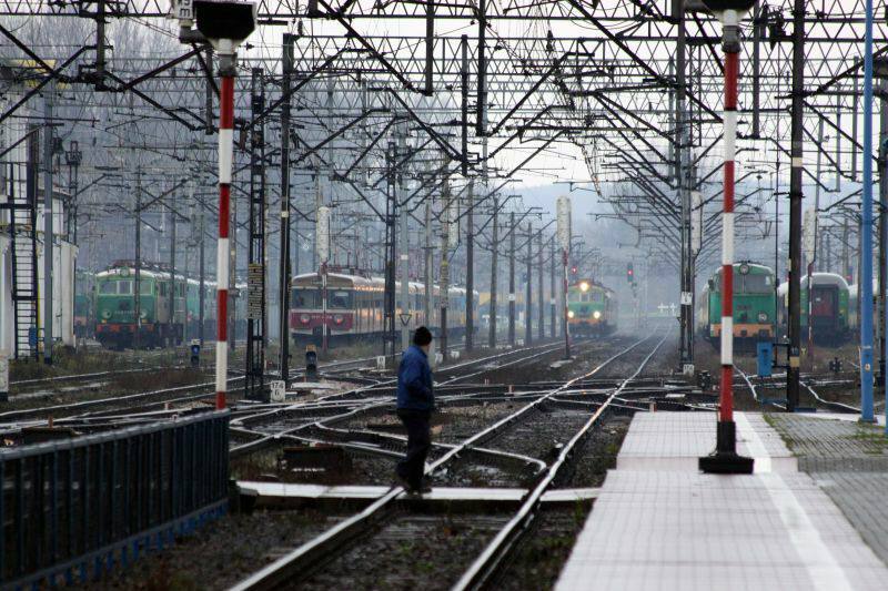 У Польщі невідомі хакери втрутились у систему управління потягами та увімкнули гімн росії.