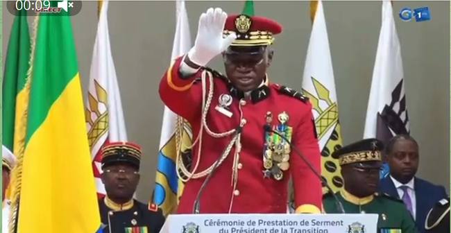 Лідер військових, які захопили владу в Габоні, генерал Бріс Оліги Нгема склав присягу президента — Euronews
