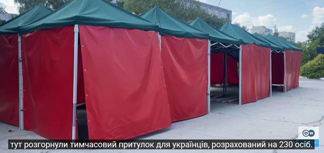 Українці у Молдові: як біженці живуть у караоке-барі та кінотеатрі і що буде далі?