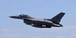 Украинские пилоты начнут полеты на F-16