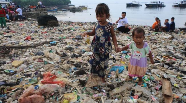 ООН готовит первое в мире соглашение о контроле над пластиковыми отходами