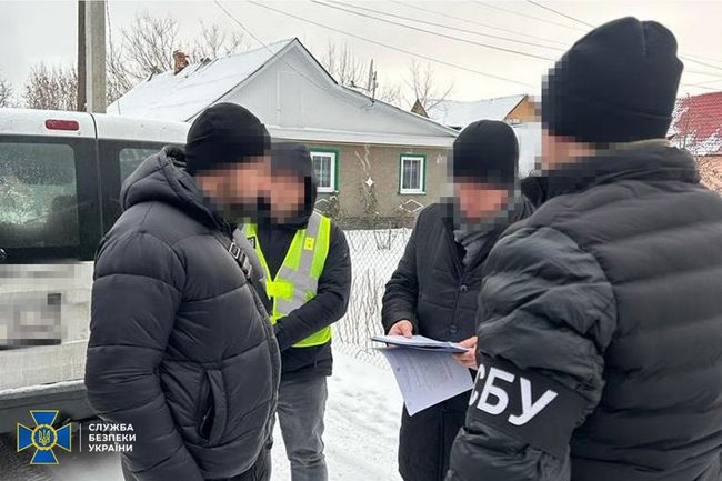 СБУ затримала депутата-рекетира на Житомирщині, який разом з бандою викрадав людей та «вибивав» із них гроші