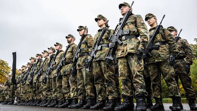 Глава Міноборони Німеччини закликав поновити обовязковий військовий призов у ФРН, - BILD