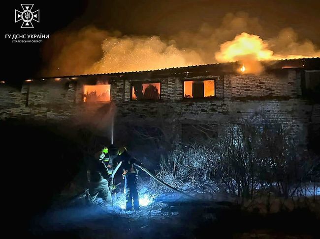 Харківщина: рятувальники ліквідували наслідки ворожих обстрілів від ДСНС