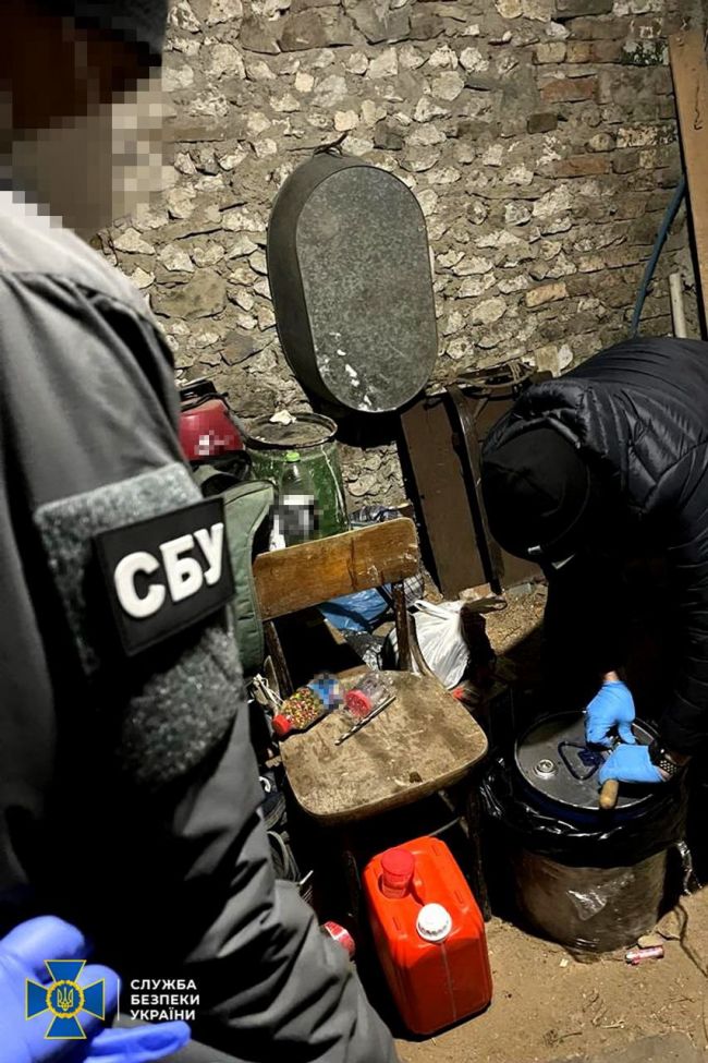 СБУ та Нацполіція знешкодили злочинну організацію, яка торгувала важкими наркотиками в країнах ЄС