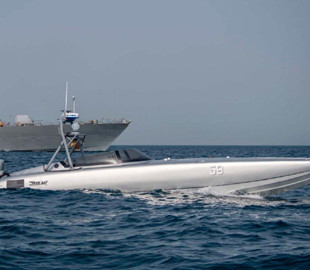 ВМС США планують замовити надводні дрони великої дальності